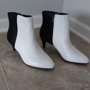 white and black  ankle boots size 10M NEW N/TAG